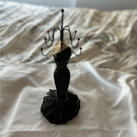 Accessories - Black Dress Mannequin Ring Holder With Swivel Top